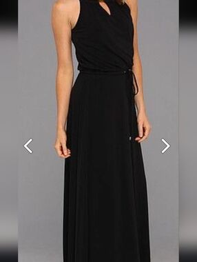 Calvin Klien Black KeyHoleMaxi Dress - Sleek Sleeveless Design